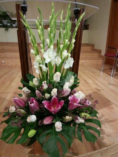 43 best Gladiolus Arrangements images on Pinterest | Floral arrangements, Flower arrangement and ...