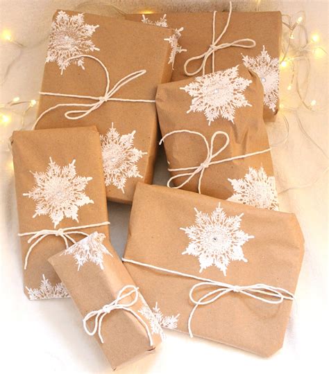 DIY Christmas Wrapping Paper