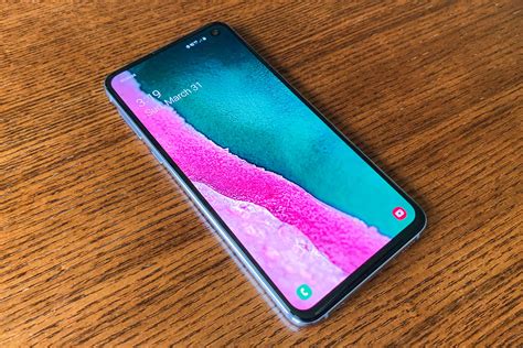 Samsung Galaxy S10e Review: Smaller, Cheaper, But Still Impressive