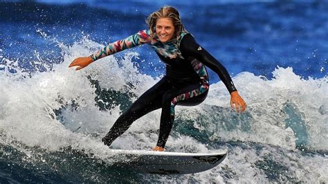 Ten Top Female Surfers to Keep your Eyes on. • Beach Brella