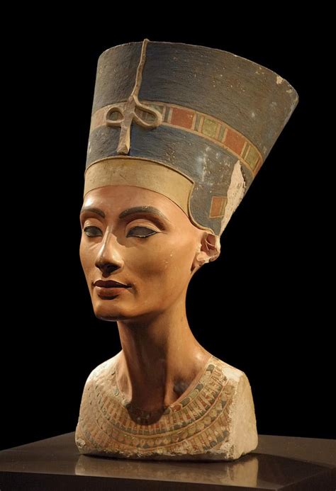 11 Facts About the Ancient Egyptian Queen Nefertiti