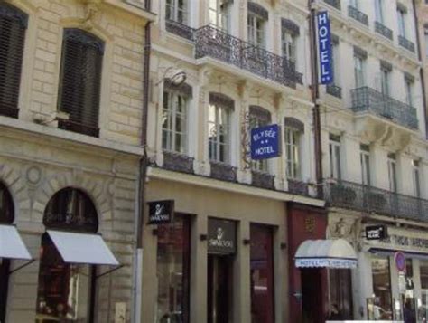 Hotel Elysee in Lyon - Room Deals, Photos & Reviews