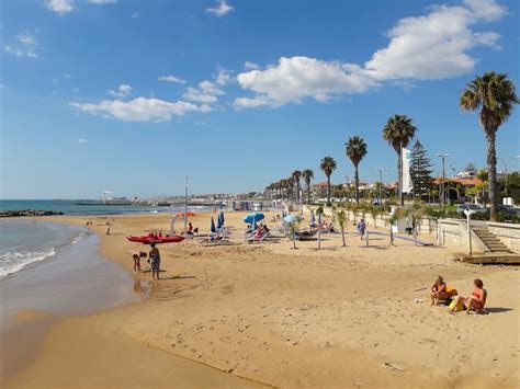 Marina di Ragusa, the beach near Ragusa - Places to Visit in South East Sicily