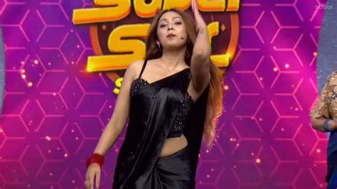 Hot Sexy Kannada Girl Open Big Navel show in Black Saree mkv snapshot ...