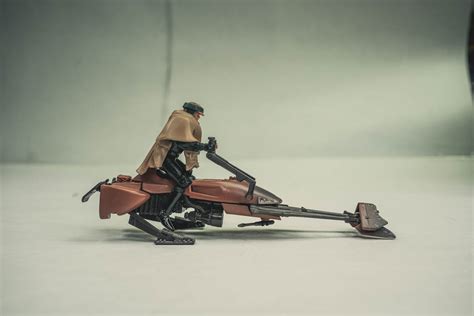 Star Wars Luke Skywalker Endor Speeder Bike - On The Square Emporium