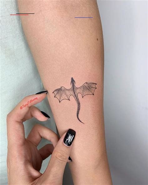 #smalltattoosforwomen | Cute little tattoos, Beautiful small tattoos, Dragon tattoo for women