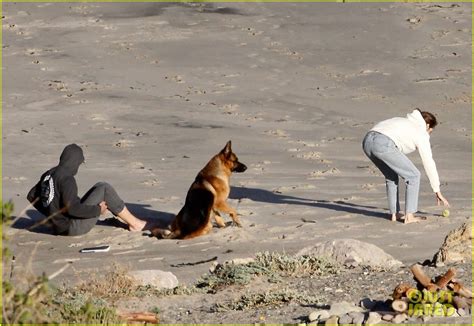 Shailene Woodley & Aaron Rodgers Cuddle Their Dog at the Beach in Cute ...