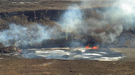 Kilauea Summit Lava Lake Overflows, Briefly