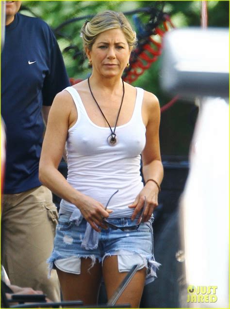 Jennifer Aniston: 'We're The Millers' in Wilmington!: Photo 2696027 ...