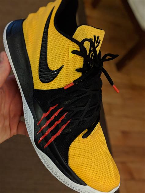 Kyrie Low x Bruce Lee Custom : r/Sneakers