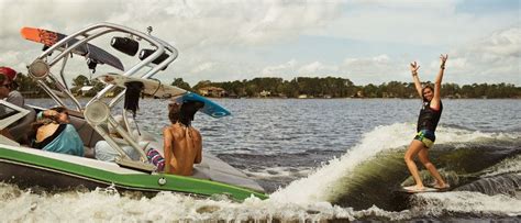 Inboard Ski/Wakeboard Boats