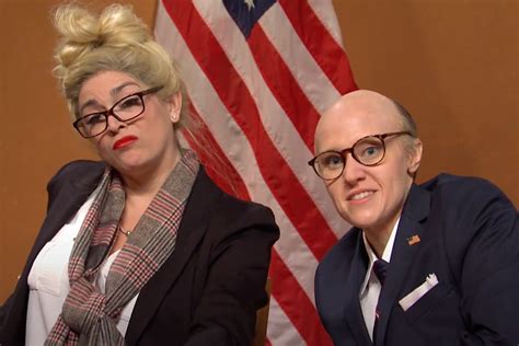 Kate McKinnon Returns as Farting Rudy Giuliani in SNL Cold Open - Newsweek