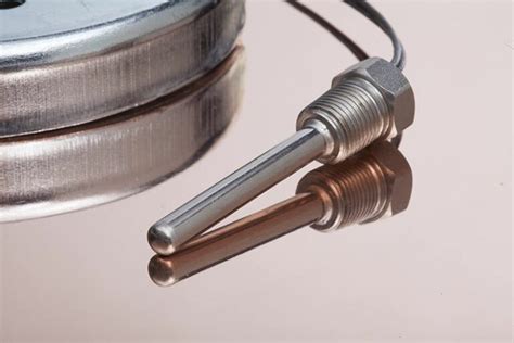 Difference Between Thermistor and Thermostat | Linquip