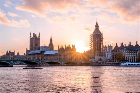 Famous London Landmarks: 32 Iconic Places To Visit In London ⋆ We Dream of Travel Blog