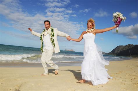 Affordable Barefoot Hawaii Beach Wedding Package in Oahu and Kauai by Sweet Hawaii Wedding