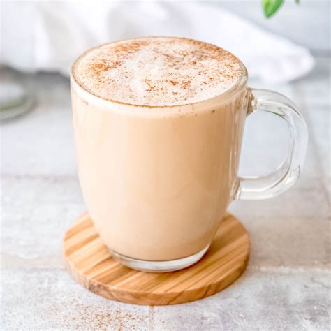 Easy Oat Milk Latte - coffeecopycat.com