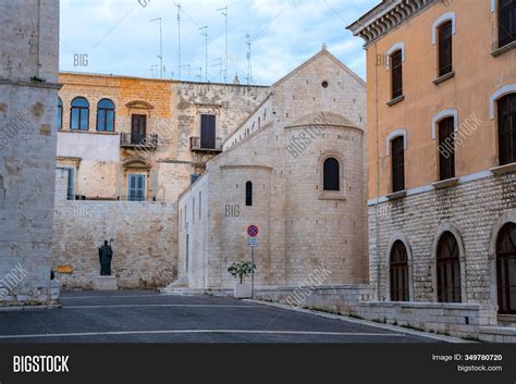 Basilica Di San Nicola Image & Photo (Free Trial) | Bigstock