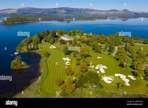 Golf loch hi-res stock photography and images - Alamy