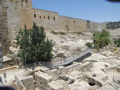 Southern Temple Mount Wall - Jerusalem 101