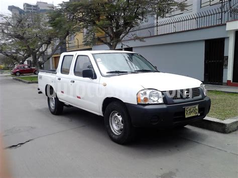 Nissan NP300 Frontier 4x2 Doble Cabina 2.7 Diesel usado (2009) color ...