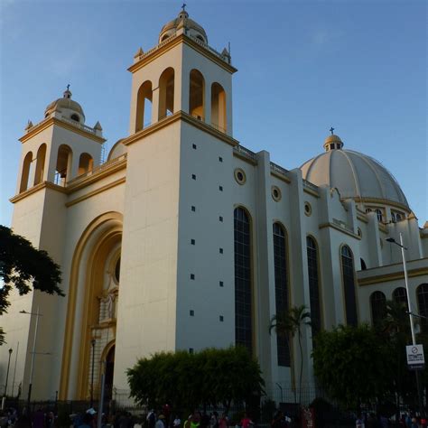 تعليقات حول ‪Catedral Metropolitana‬ - سان سلفادور, السلفادور - Tripadvisor