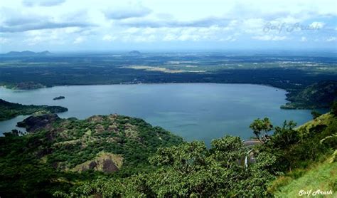 Saif Arash Photography: View of Aliyar Reservoir- From Valparai churam