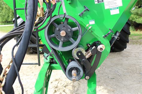 Grain Carts - Dual-Auger - Unverferth Grain Handling