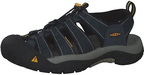 Top 5 Best Sandals for Metatarsalgia In 2022 - A Friendly Review