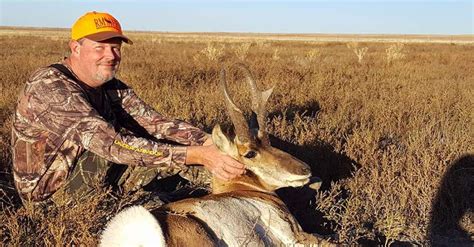 Pronghorn Antelope hunting trips - BookYourHunt.com