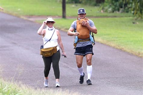 Orlando Bloom Takes Daisy Dove For A Stroll In Hawaii: Photos