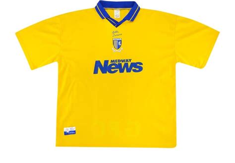 Gillingham 1999-00 Away Kit