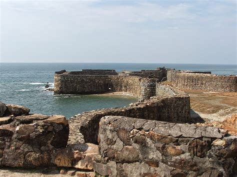 TOP 5 AMAZING SEA FORTS IN MAHARASHTRA | Konkankatta.in