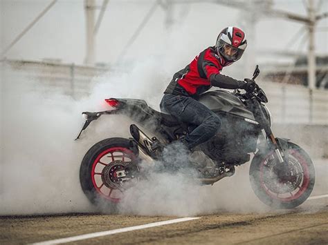 2021 Ducati Monster and Monster Plus Launched, Prices Start At Rs 10.99 ...