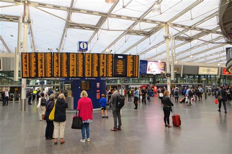 Manchester Piccadilly Station - Visit Manchester's Principal Railroad Station – Go Guides