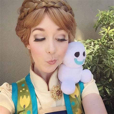 Anna, Frozen | 26 Women Who Took Their Disney Halloween Costumes to the ...