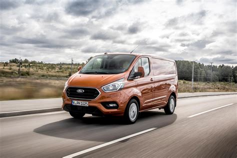 Ford Transit Custom Hybrid is International Van-of-the-Year 2020 ...