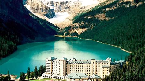 A Room With A View: Fairmont Chateau Lake Louise - Eluxe Magazine