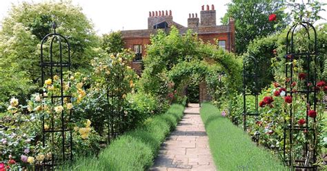 Capel Manor Gardens, near Enfield & Hotels - Great British Gardens