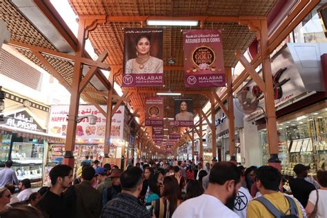 Dubai Souks - A visit to the Gold & Spice Market - thisgirlabroad