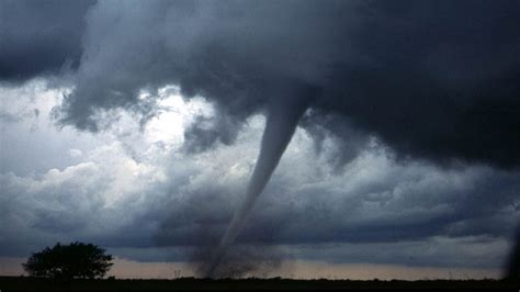 Tornado / A History Of Late Season Tornadoes In New York City / Just think about what you could ...