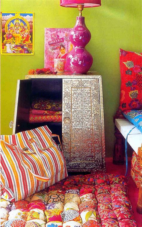 Colorful indian place Funky Home Decor, Home Decor Items, Diy Decor, Eclectic Floor, Eclectic ...