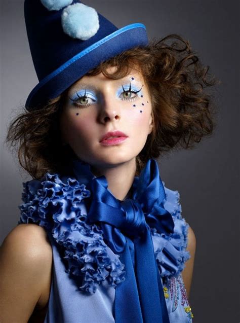 Clown Make-up in 2020 | Circus fashion, Vintage circus costume, Circus makeup