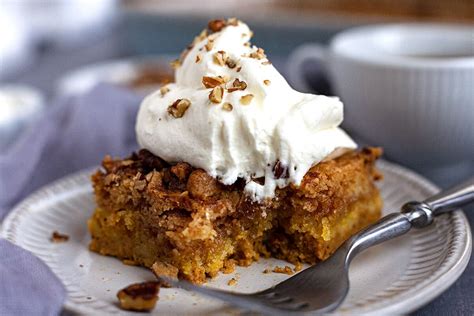 Pumpkin Crunch Cake [Video] | Foodtasia