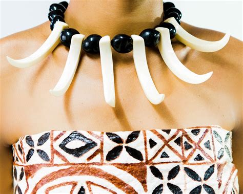 Ula Nifo (Boar Tusk Necklace) - Pacific Jewell