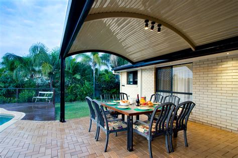 Patio with curved roofs - Stratco Outback Curved Roof Patio