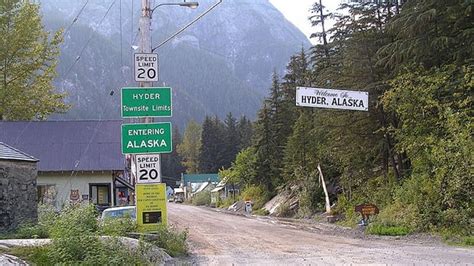 B.C.-Alaska border crossing gets overnight telephone check-in | CBC News