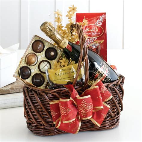 17 Gifts Ideas Christmas Hamper Baskets | Happy Christmas New Year Greetings