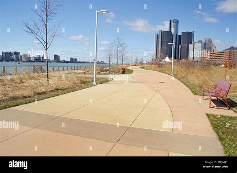 Detroit River Walk, Spring 2018 Stock Photo - Alamy