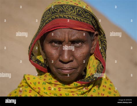 Portrait afar tribe women afar hi-res stock photography and images - Alamy