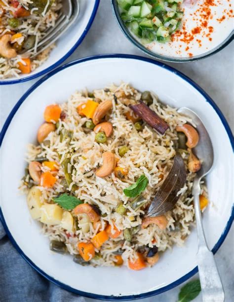 Easy Veg Pulao Recipe - The flavours of kitchen